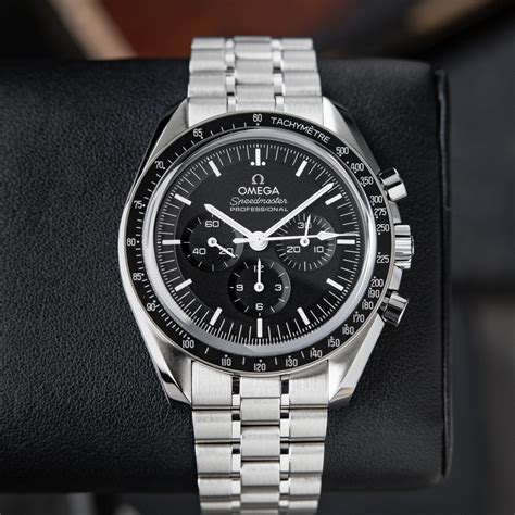 omega 3861 moonwatch.